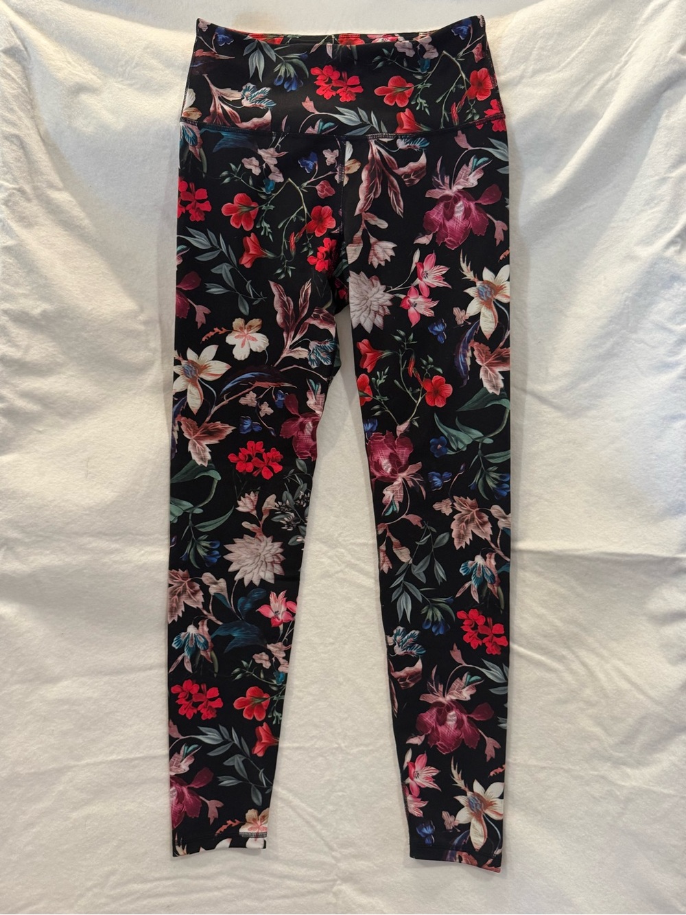 Old Navy Floral Black Leggings - Stretchy Active leggings